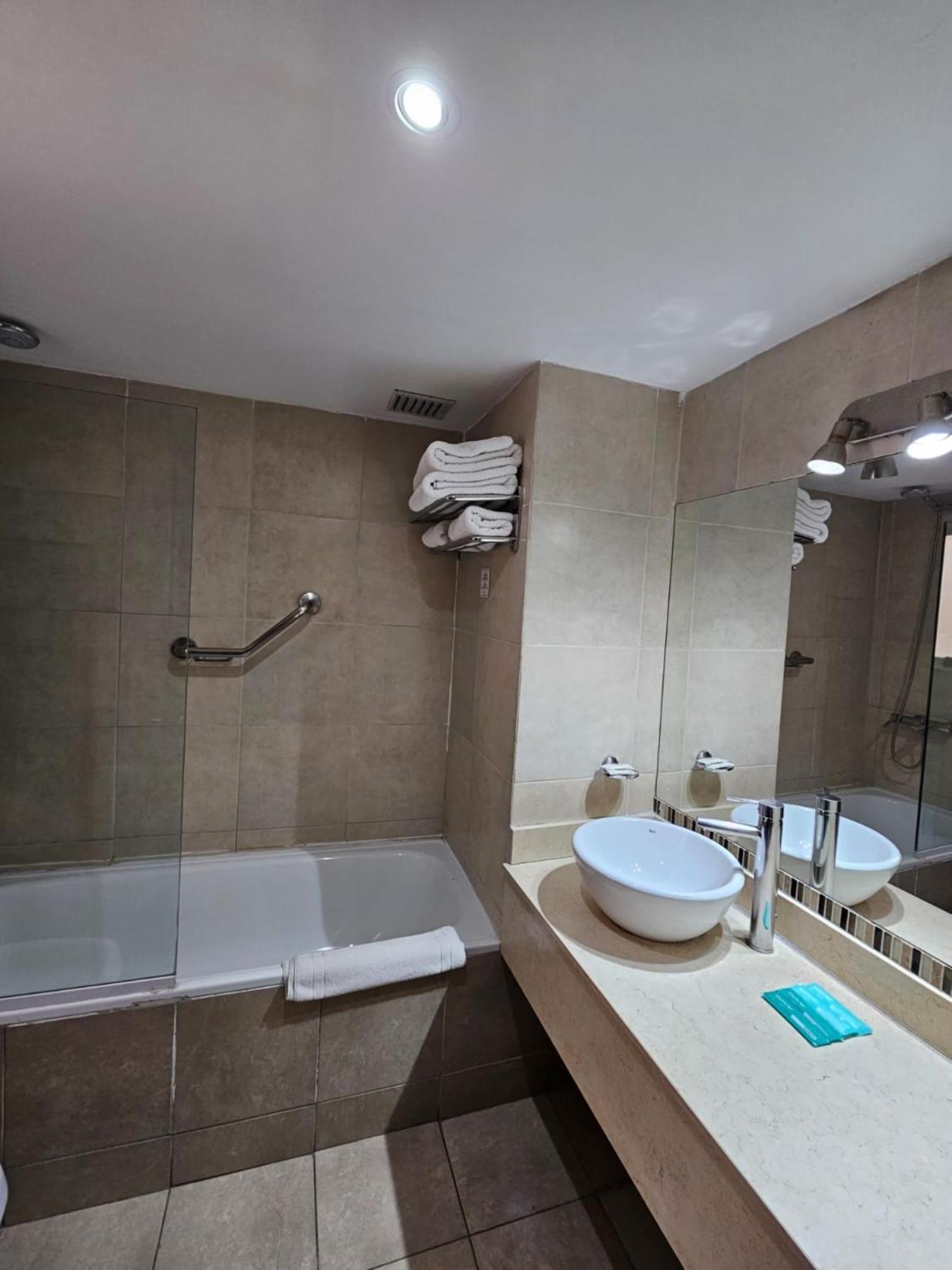 Dakar Hotel Мендоса Экстерьер фото