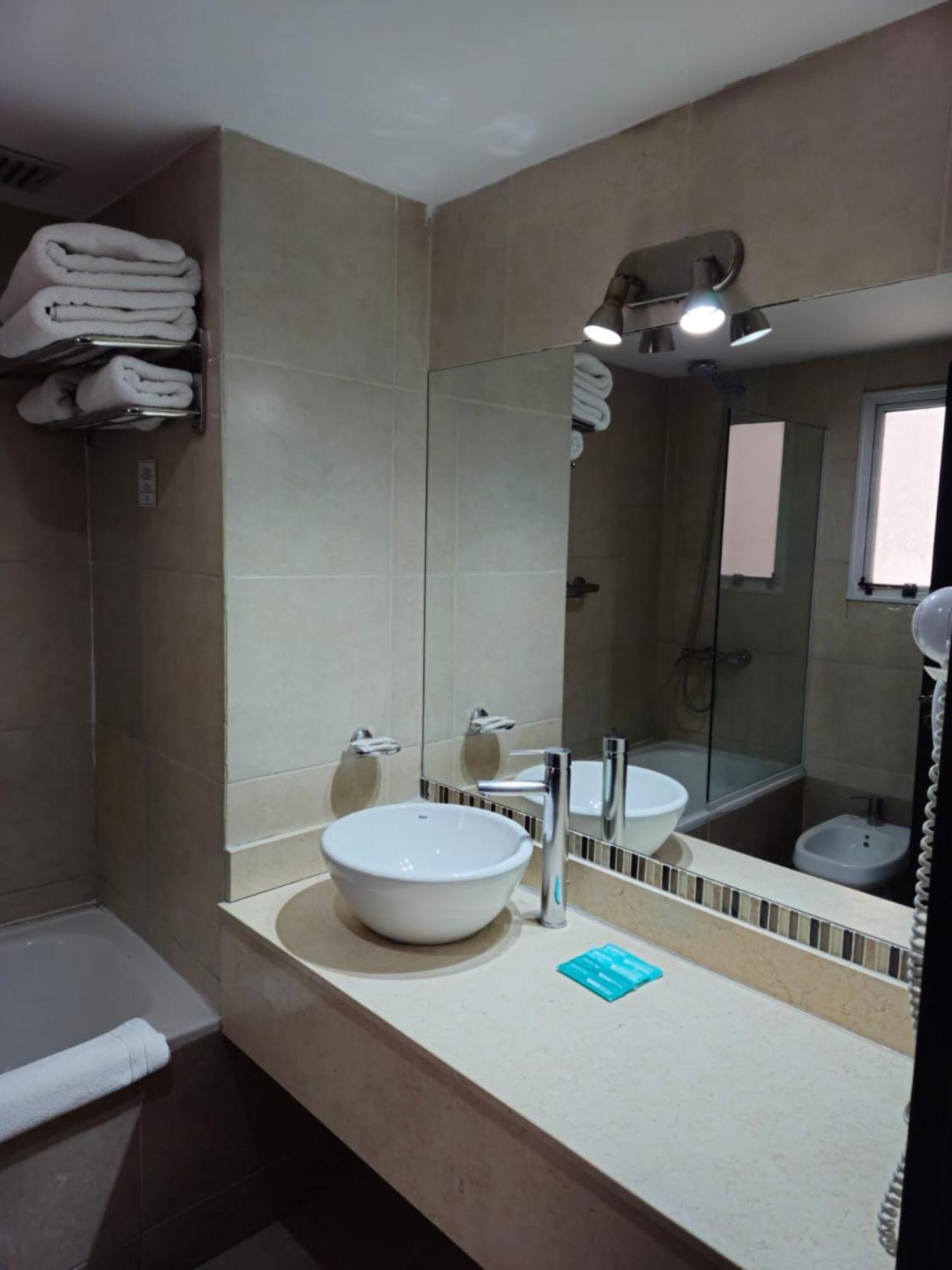 Dakar Hotel Мендоса Экстерьер фото